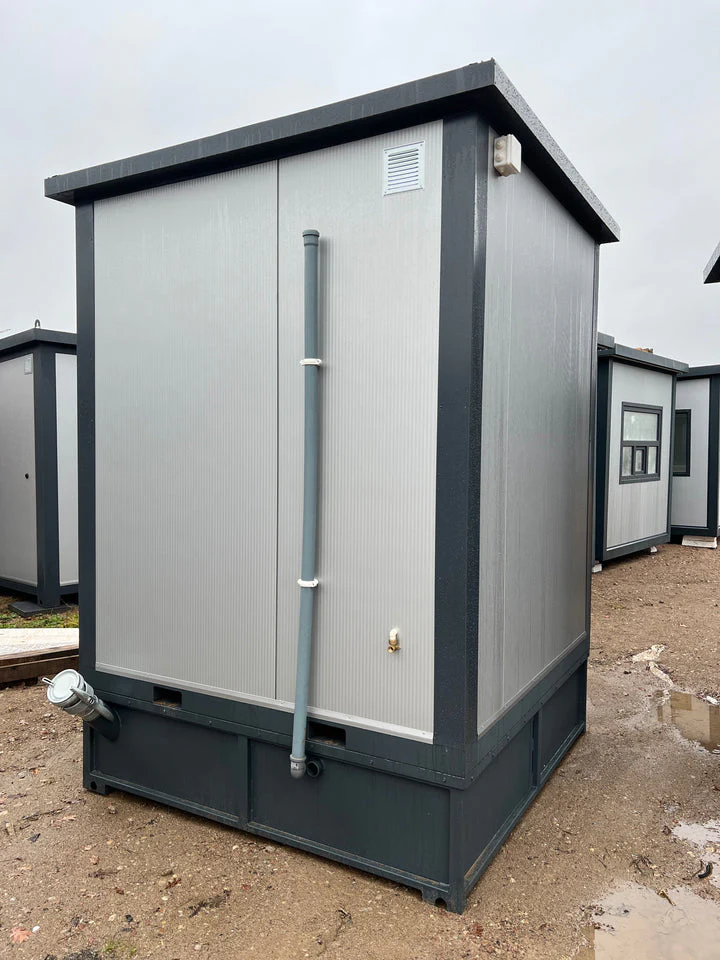 Conteneur sanitaire avec douche et réservoir d’eau – Image 2